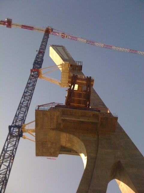 Accrochée - Pont de Terenez