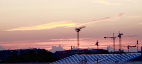 Coucher de soleil avec des #grues -Keltounet