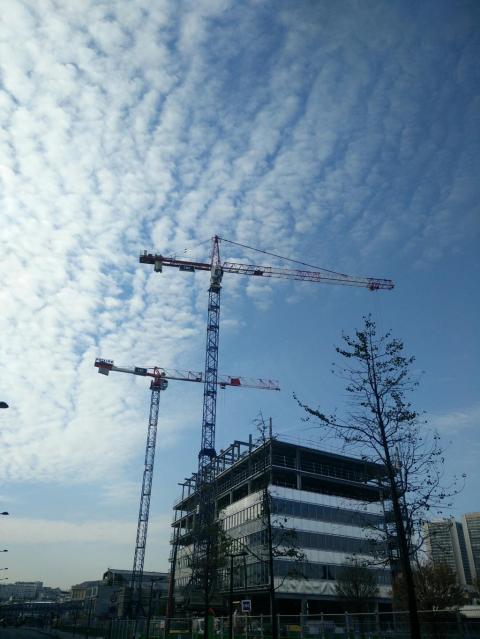 Sur une voie ferrée