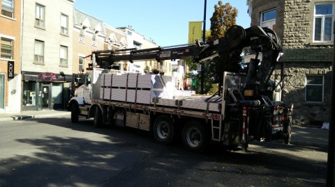 camion-grue-canadien